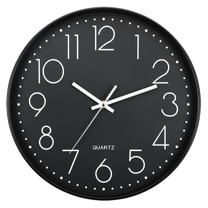 Wanduhr im minimalistischen Design Brehn