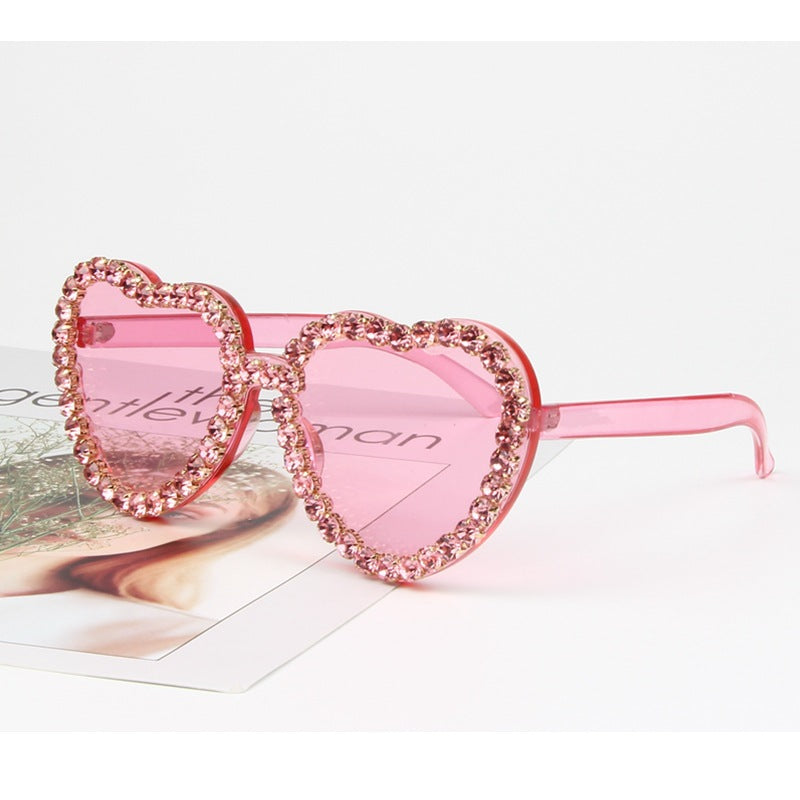 Damen Herzform-Sonnenbrille mit funkelndem Kristallrahmen Brehn