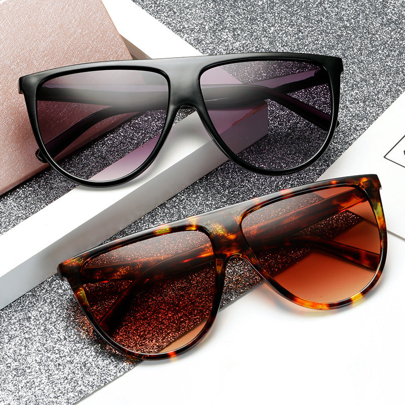 Damen Elegante Oversized-Sonnenbrille mit stylischem Rahmen Brehn
