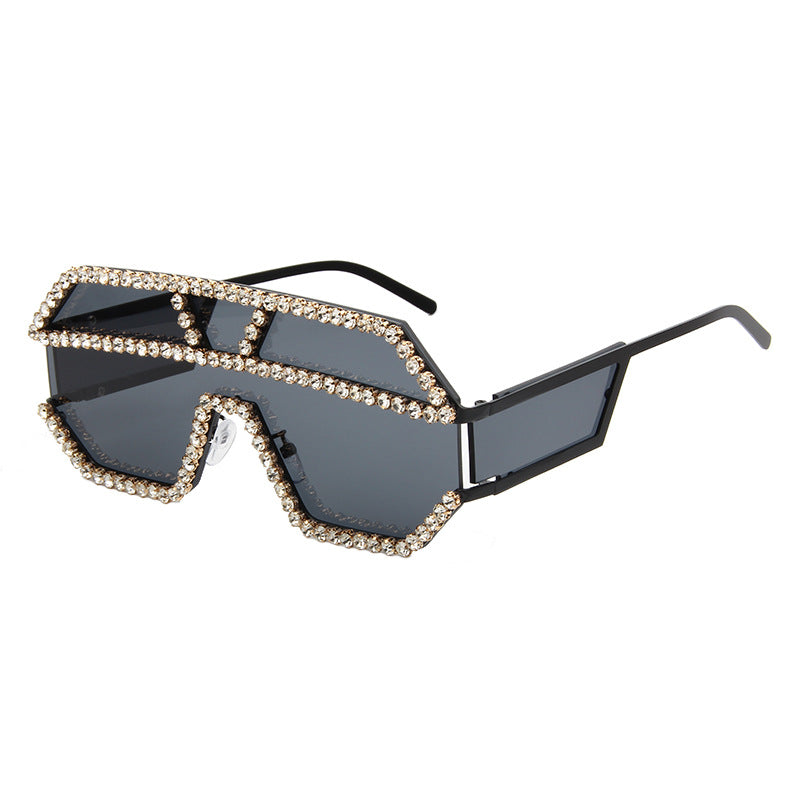 Damen stilvolle Sonnenbrille mit geometrischem Rahmen und Strassverzierung Brehn