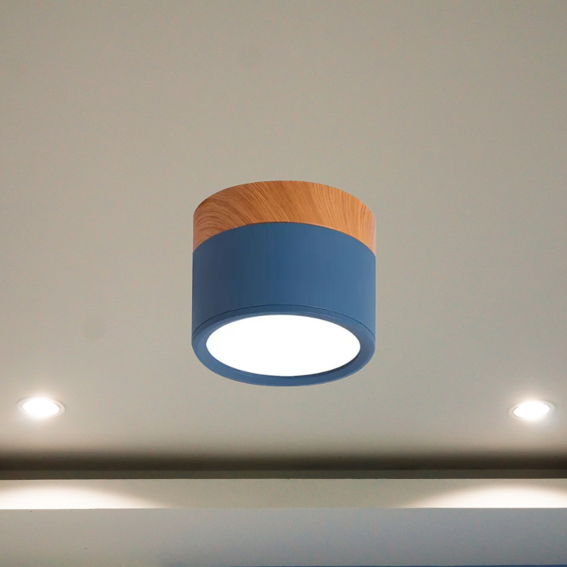 Zylindrische LED-Deckenleuchte für stilvolle Flure