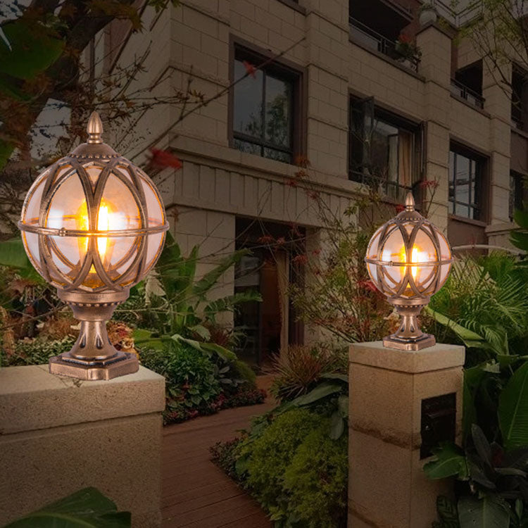 Traditionelle Kolonial-Globus-Glas-Aluminium 1-Licht-Außenleuchte für den Garten | Brehn