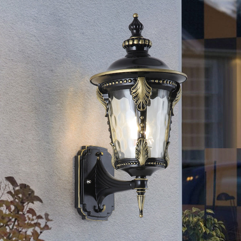 Traditionelle europäische wasserdichte viereckige spitzzylinder Aluminium Glas 1-Licht Außenwandlampe für den Garten | Brehn
