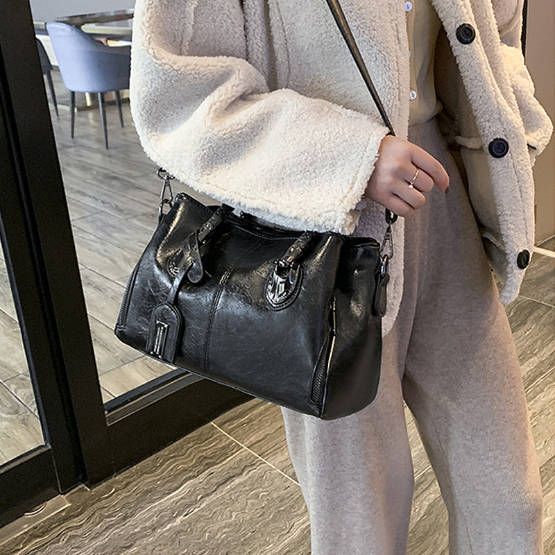 Neue Handtaschen aus Ölwachsleder Boston, große Tragetasche aus weichem Leder | Brehn