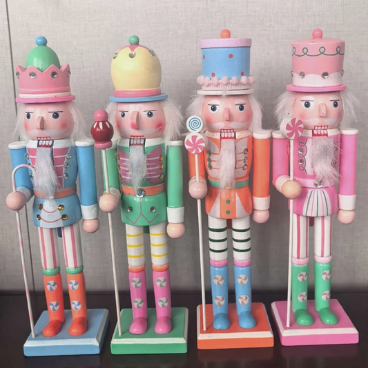 Nussknacker-Soldat aus Massivholz, 30 cm