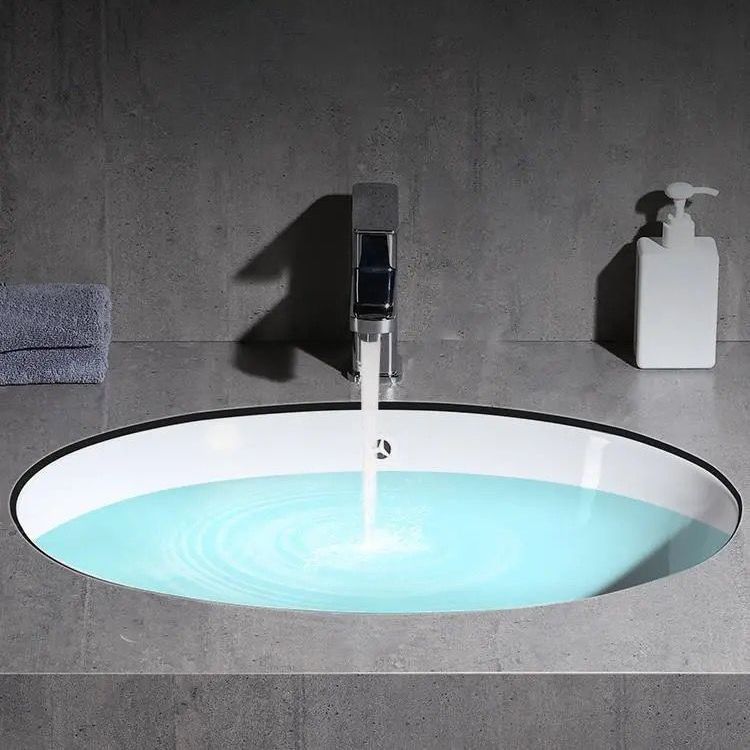 Modern Unterbauwaschbecken Oval Porzellan mit Pop-Up Abfluss