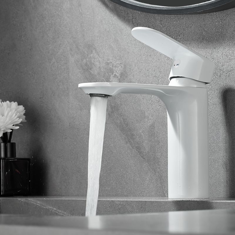 Badezimmer Waschbecken Wasserhahn Hebelgriff Messing Monochrom Badezimmer Wasserhahn