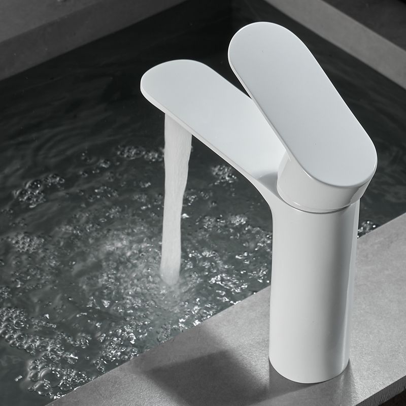 Badezimmer Waschbecken Wasserhahn Hebelgriff Messing Monochrom Badezimmer Wasserhahn