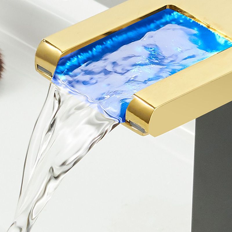 Brehn | Moderner Wasserfallauslauf Waschbeckenarmatur mit LED Messing Waschbeckenarmatur