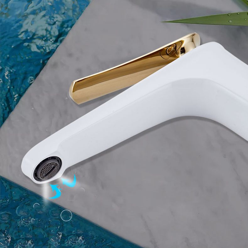 Luxus 1-Hand Waschbecken Badezimmer Wasserhahn Runder Messing Waschbecken Wasserhahn mit Wasser schlauch