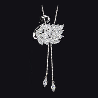 Elegante svan-inspirierte Anhängerkette Brehn