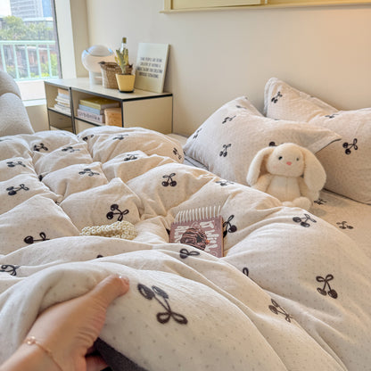 Milchfaser-Fleece Bettwäsche-Set mit Tagesdecke, winterwarm