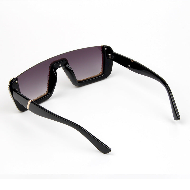 Damen elegante Glitzer-Sonnenbrille mit markantem Rahmen Brehn