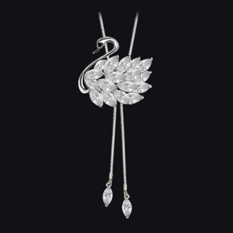 Elegante svan-inspirierte Anhängerkette Brehn
