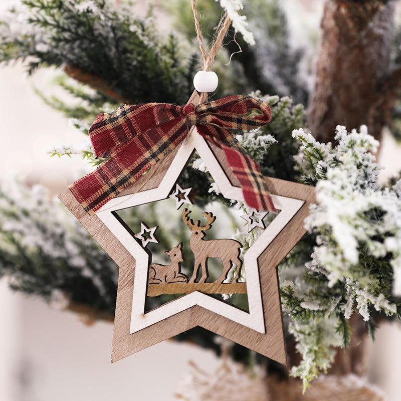 Festliches sternförmiges Holzornament