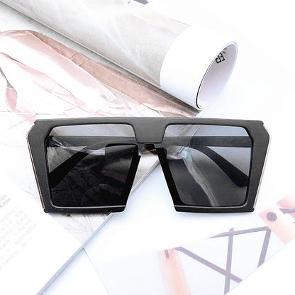 Damen stilvolle geometrische Sonnenbrille im kantigen Design Brehn