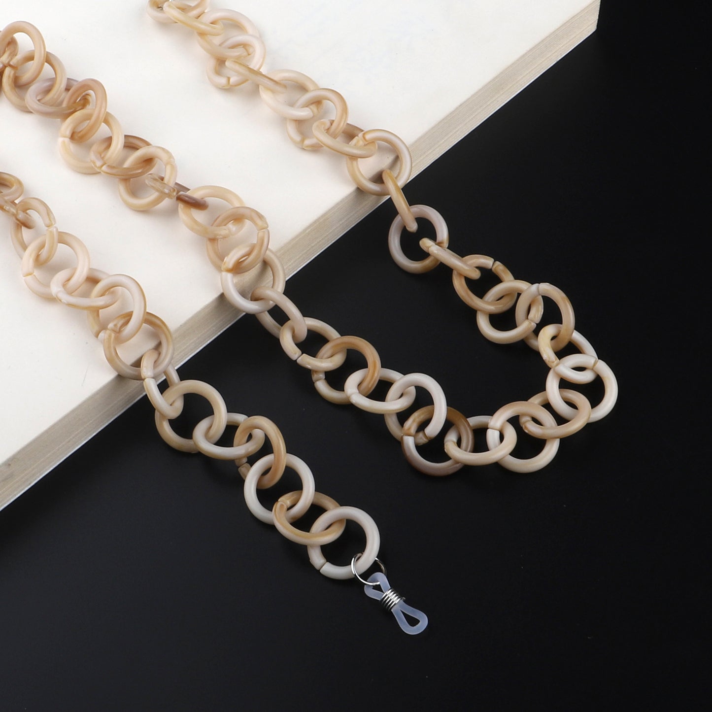 Trendy Acryl Brillen Kette Brehn