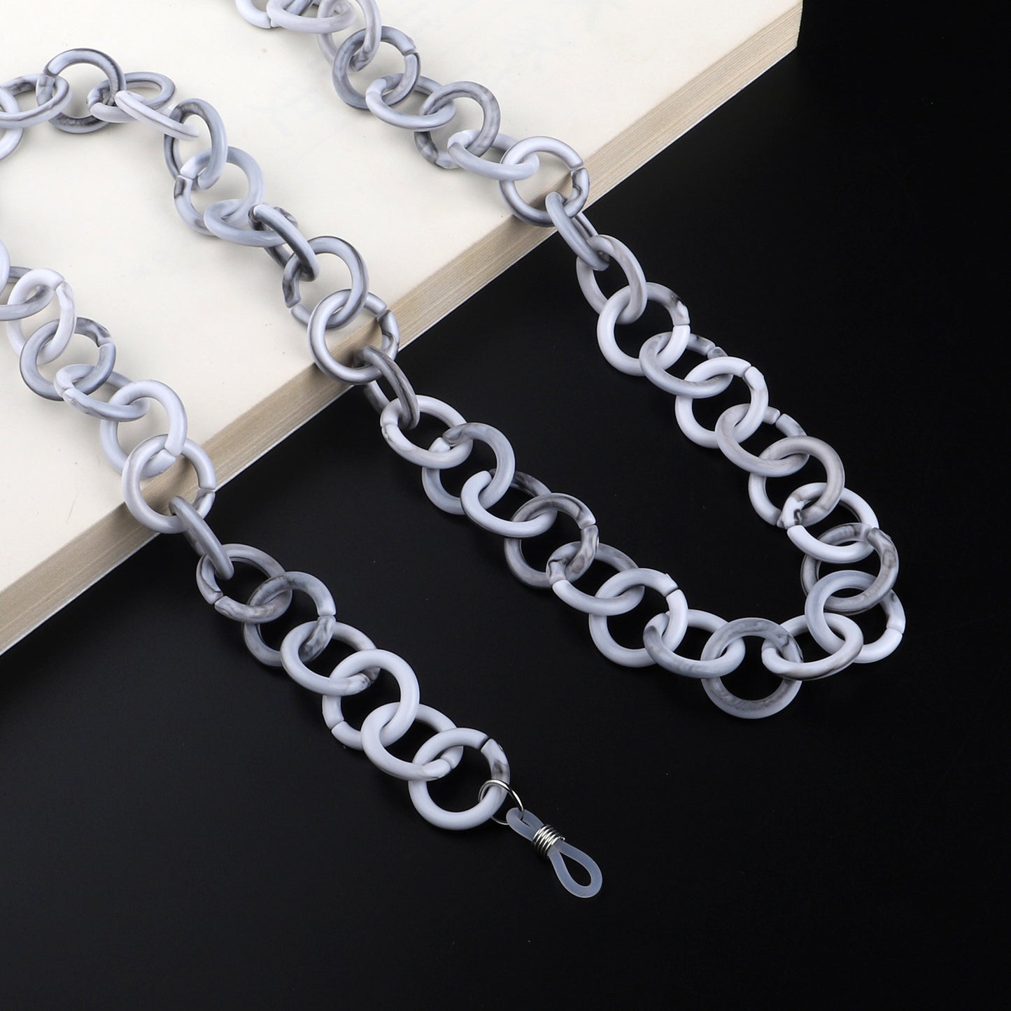 Trendy Acryl Brillen Kette Brehn