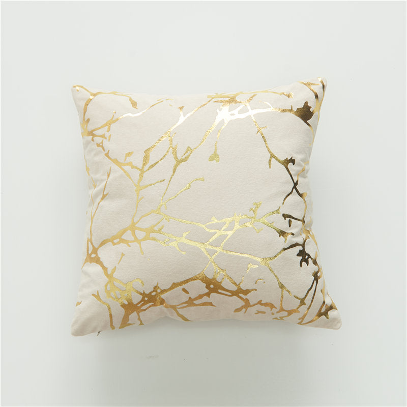 Dekokissen mit Goldfolie-Design
