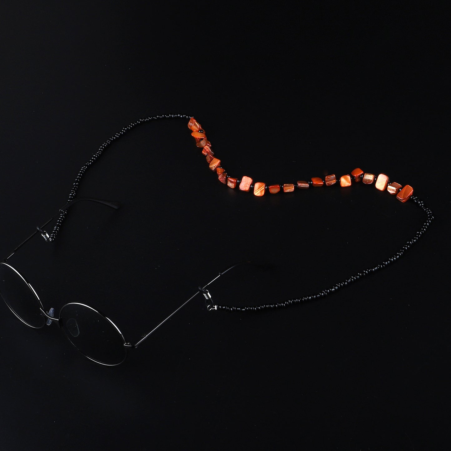 Perlenbrillenhalter mit natürlichen Muschelakzenten Brehn