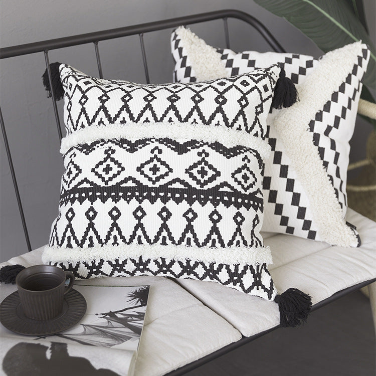 Rechteckiges Boho-Lendenkissen mit Jacquard‑Webung, Fransenstreifen und Eckquasten Brehn