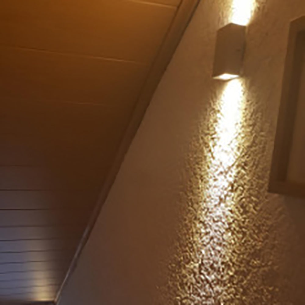 Moderne Einfachheit Wasserfest Aluminium Kubische LED Wandlampe Für Außenpatio | Brehn