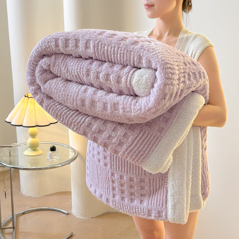 Vielseitige Korallenfleece-Decke mit Reliefmuster