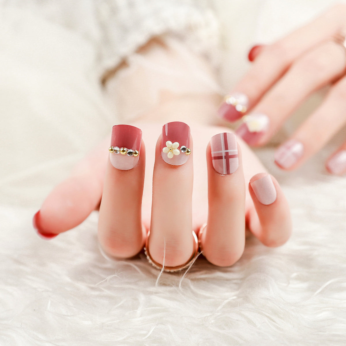 Elegantes dekoratives Press-On-Nagelset