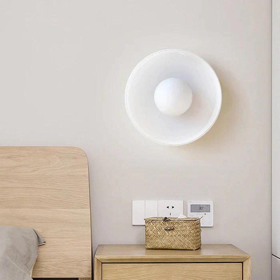 Runde Deckenlampe mit stilvoller Funktionalität - LumiSphere | Brehn