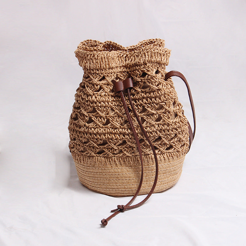 Handgefertigte Basttasche mit Lederakzenten Brehn