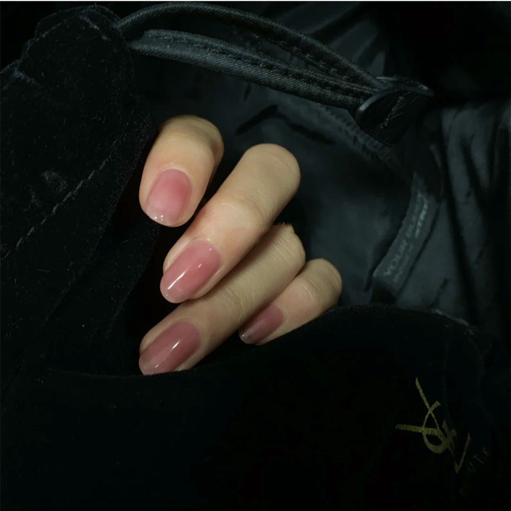 Elegante Kunstnägel im natürlichen Look Brehn