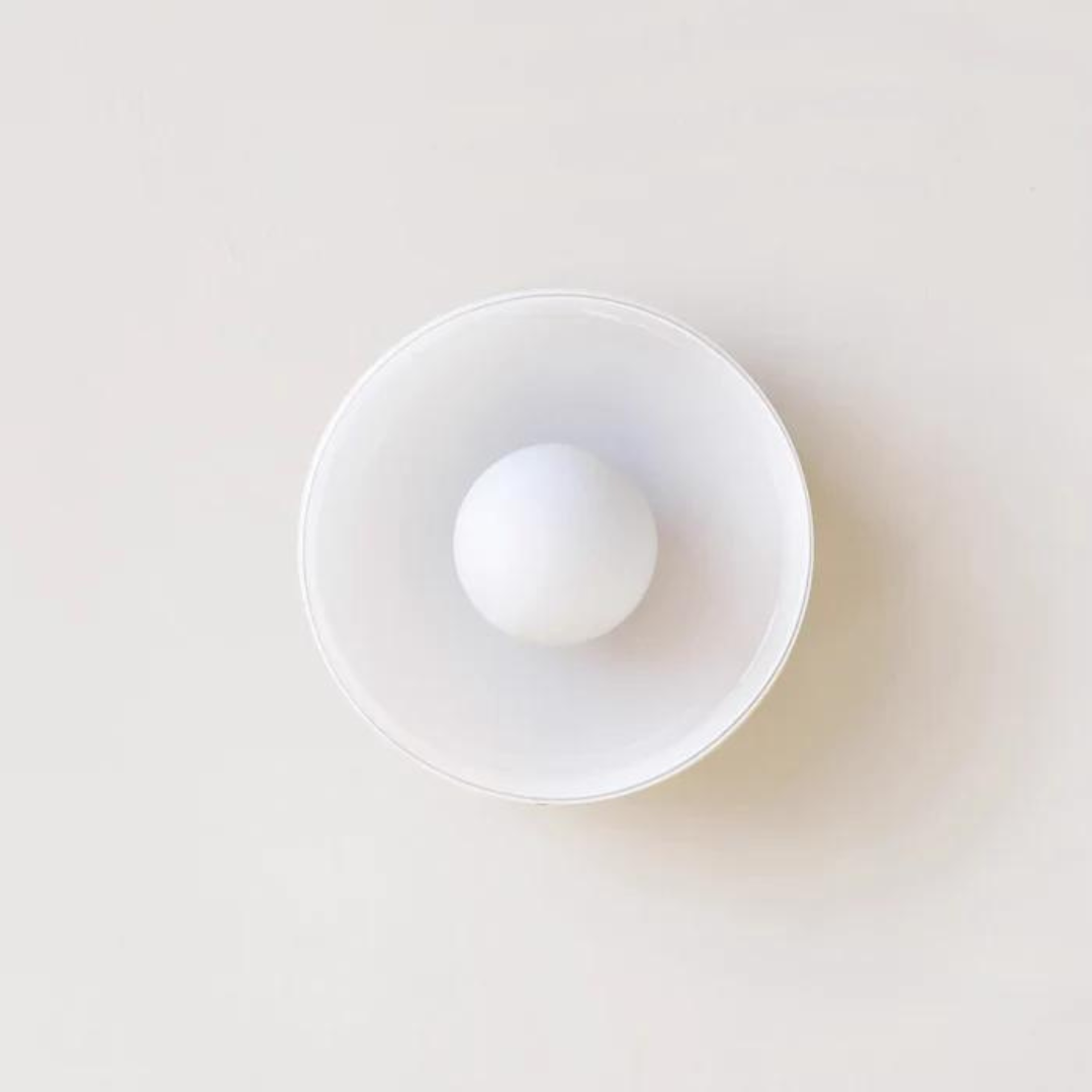 Runde Deckenlampe mit stilvoller Funktionalität - LumiSphere | Brehn