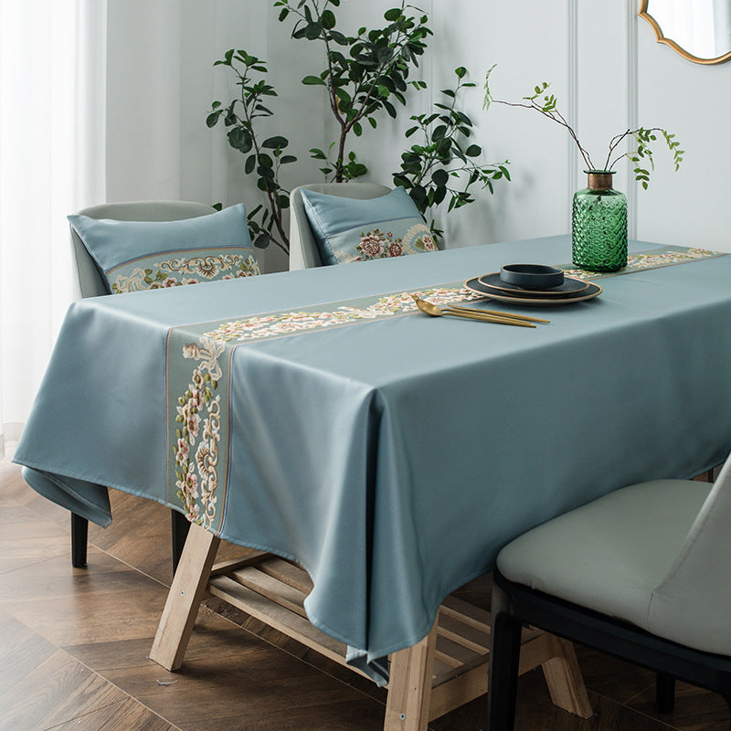 Elegante florale Stickerei Tischdecke