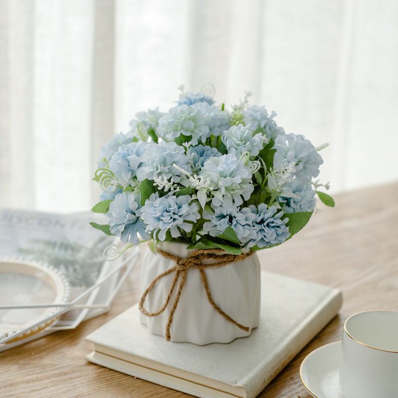 Charmante Blumenarrangement