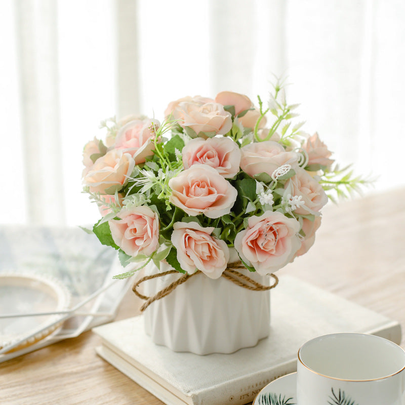 Charmante Blumenarrangement