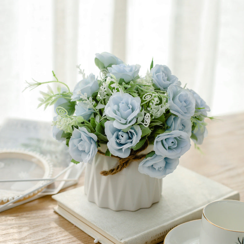 Charmante Blumenarrangement
