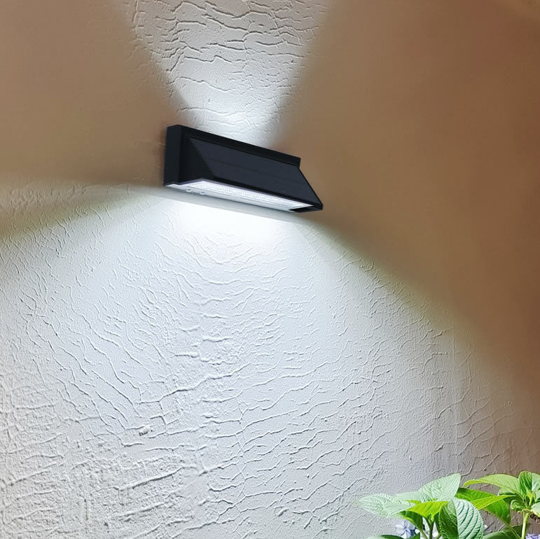 Outdoor Solar Waterproof Rechteckige Schräg LED Patio Wandlampe | Brehn
