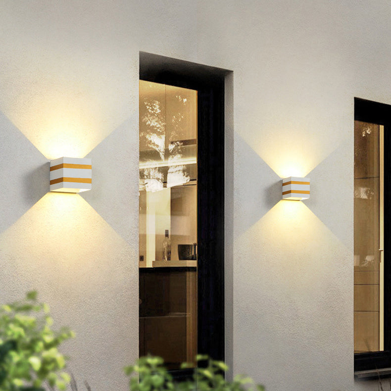 Outdoor Minimalistische Quadratische Würfel Aluminium Wasserdichte LED Wandlampe | Brehn