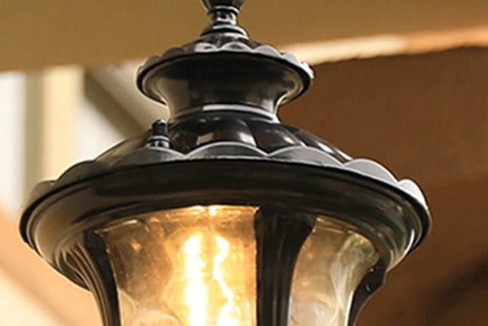 Europäisches Retro-Wasserfest Steinmuster Glaslampenschirm 1-Licht Außenwandleuchte | Brehn