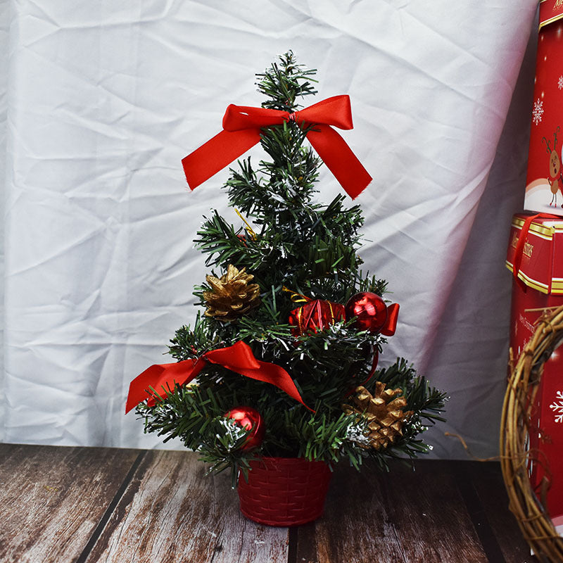 Künstlicher Weihnachtsbaum für den Tisch