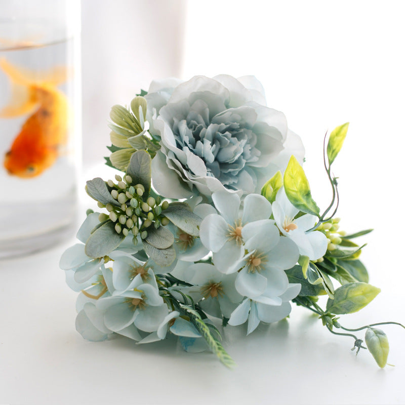Elegante Kunstblumenarrangement