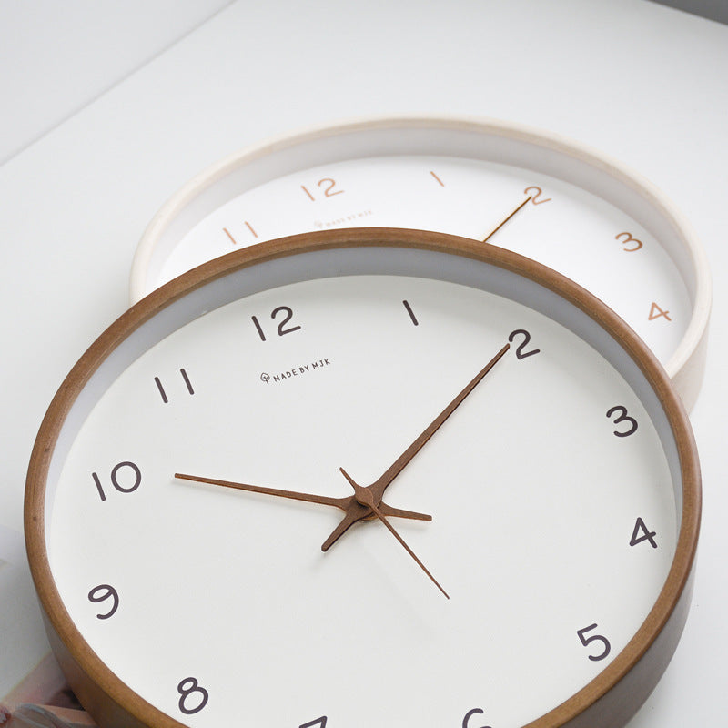 Brehn | Schlichte analoge Massivholz-Wanduhr für Zuhause – zeitlos und elegant!