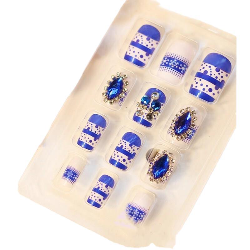 Glamouröse Bejeweled Press-On Nagelset