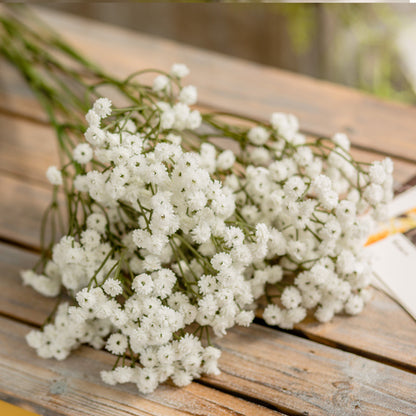 Lebensechtes Gypsophila Blumenbouquet