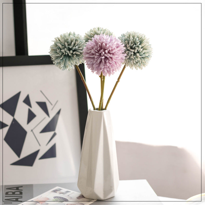 Lebensechte Pfingstrosen-Blumenarrangement