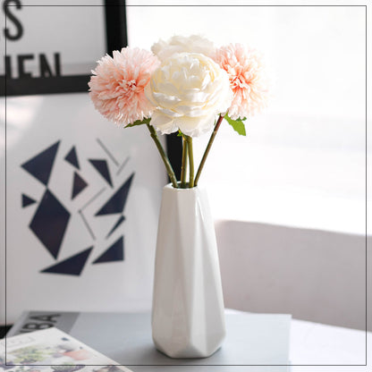Lebensechte Pfingstrosen-Blumenarrangement
