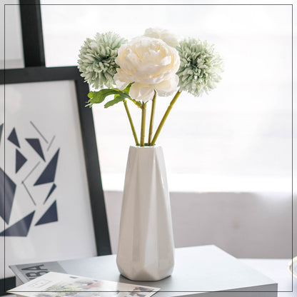Lebensechte Pfingstrosen-Blumenarrangement