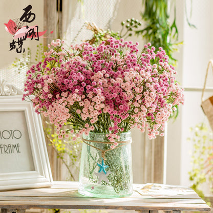 Lebensechtes Gypsophila Blumenbouquet