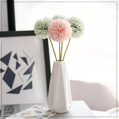 Lebensechte Pfingstrosen-Blumenarrangement