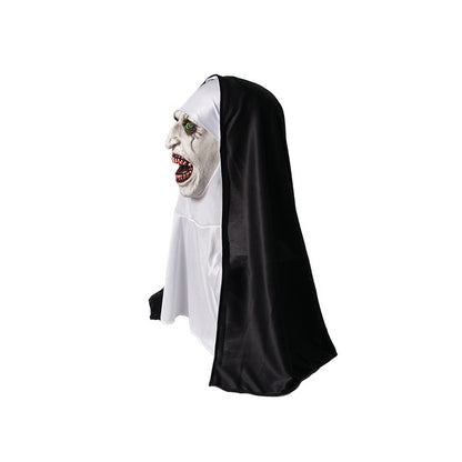 Horrormaske Nonne aus Latex mit realistischer Gesichtsprofilierung und Stoffkapuze